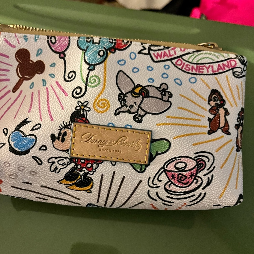 Disney parks dooney and bourke pouch